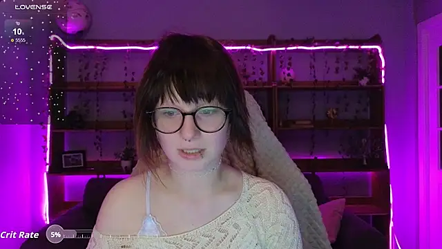 Snapshot of Awquafine chatting on December 17, 2025, 3:50 pm Awquafine online show from December 17, 2025, 3:50 pm