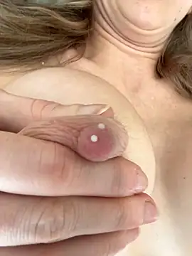 Snapshot of CelestialRuby chatting on November 26, 2025, 5:57 pm CelestialRuby online show from November 26, 2025, 5:57 pm