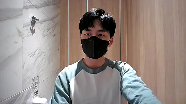 kimze7 online show from March 24, 2026, 6:13 am