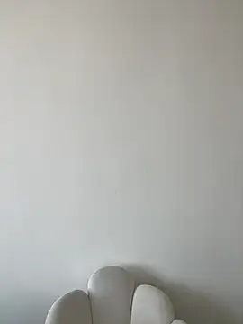 kimze7 online show from February 20, 2026, 6:19 am