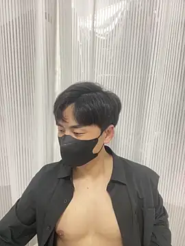 Snapshot of kimze7 chatting on December 16, 2025, 2:21 pm kimze7 online show from December 16, 2025, 2:21 pm