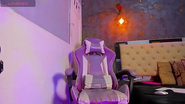 Snapshot of Aliice_james chatting on February 14, 2026, 8:09 pm Aliice james online show from February 14, 2026, 8:09 pm