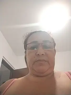 Snapshot of Nini_Love_ chatting on February 28, 2026, 3:17 am Nini Love online show from February 28, 2026, 3:17 am