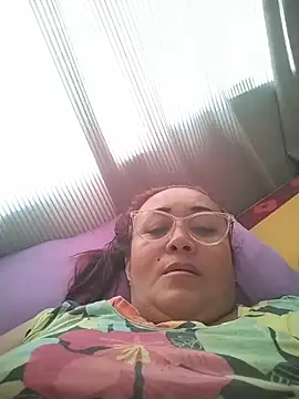 Snapshot of Nini_Love_ chatting on February 14, 2026, 2:39 pm Nini Love online show from February 14, 2026, 2:39 pm