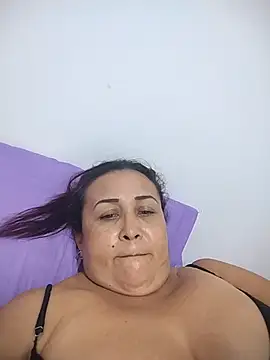Nini Love  online show from July 4, 2026, 6:09 am
