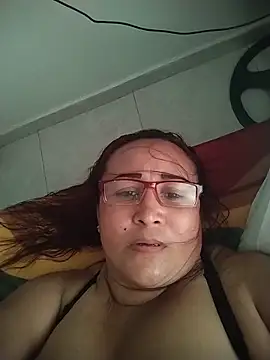 Snapshot of Nini_Love_ chatting on February 28, 2026, 7:24 pm Nini Love online show from February 28, 2026, 7:24 pm