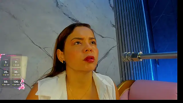 Snapshot of shayra_boobs2 chatting on February 7, 2026, 10:45 am shayra boobs2 online show from February 7, 2026, 10:45 am