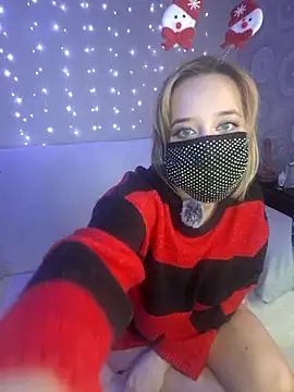 Snapshot of EridaAmorous-1 chatting on December 19, 2025, 5:26 pm EridaAmorous-1 online show from December 19, 2025, 5:26 pm