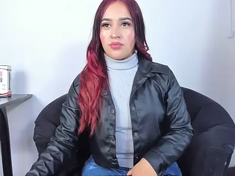 Snapshot of IssysLeBlanc chatting on December 17, 2025, 4:17 am IssysLeBlanc online show from December 17, 2025, 4:17 am