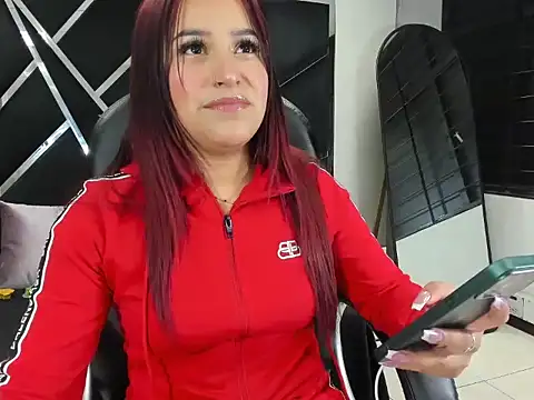 Snapshot of IssysLeBlanc chatting on January 12, 2026, 4:30 am IssysLeBlanc online show from January 12, 2026, 4:30 am