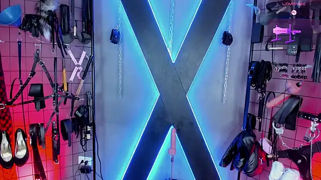 MissScarlet Ela bdsm online show from February 13, 2026, 3:17 am