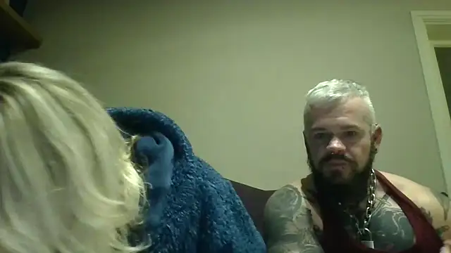 Snapshot of trans_man_and_his_dom chatting on December 14, 2025, 7:08 pm trans man and his dom online show from December 14, 2025, 7:08 pm