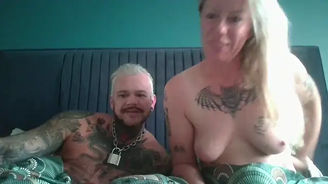 Snapshot of trans_man_and_his_dom chatting on May 30, 2026, 6:24 pm trans man and his dom online show from May 30, 2026, 6:24 pm