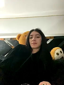 Snapshot of Moon_Magic666 chatting on December 16, 2025, 5:00 am Moon Magic666 online show from December 16, 2025, 5:00 am