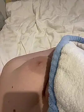 Snapshot of IrishXLive chatting on April 5, 2026, 6:58 pm IrishXLive online show from April 5, 2026, 6:58 pm