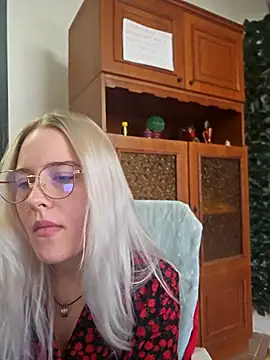 ChristinaWheeled11 online show from March 4, 2026, 10:34 am