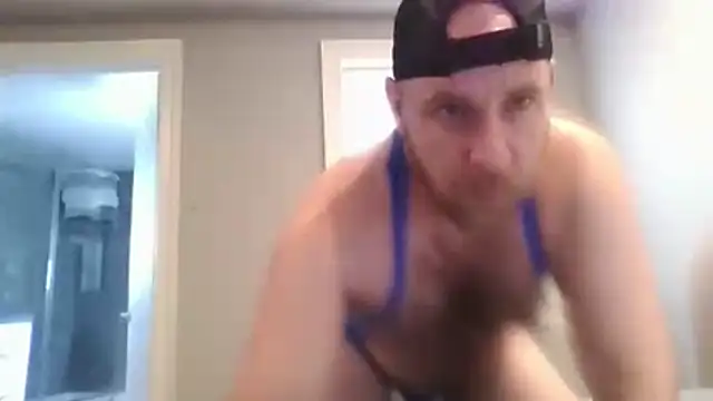 Snapshot of BeefyNcloudy chatting on December 20, 2025, 4:21 pm BeefyNcloudy online show from December 20, 2025, 4:21 pm