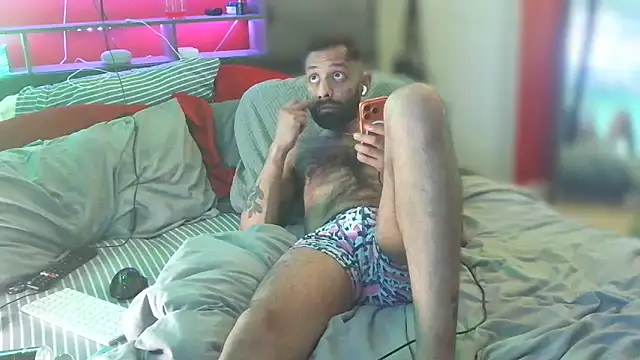 Snapshot of LilBrownPKB chatting on March 10, 2026, 12:03 am LilBrownPKB online show from March 10, 2026, 12:03 am