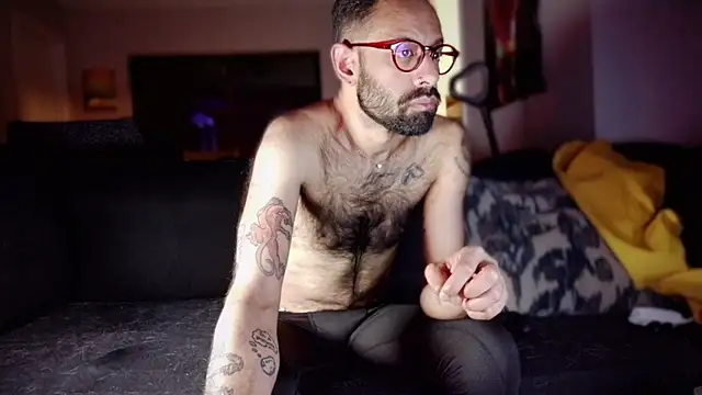 Snapshot of LilBrownPKB chatting on January 9, 2026, 8:10 am LilBrownPKB online show from January 9, 2026, 8:10 am