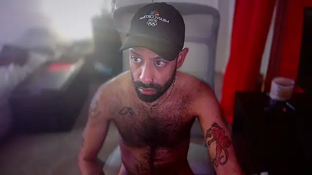 Snapshot of LilBrownPKB chatting on February 12, 2026, 1:55 pm LilBrownPKB online show from February 12, 2026, 1:55 pm