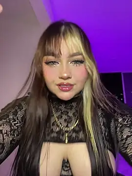 Snapshot of Daniela_ruizz chatting on June 10, 2026, 2:13 am Daniela ruizz online show from June 10, 2026, 2:13 am
