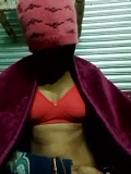 Snapshot of Sapna8080 chatting on December 20, 2025, 7:50 pm Sapna8080 online show from December 20, 2025, 7:50 pm