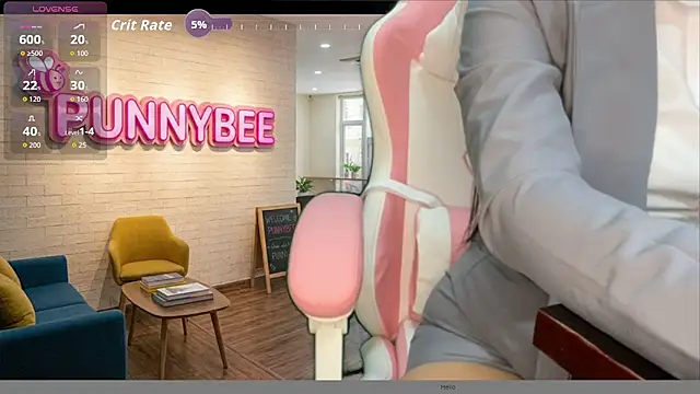 Snapshot of Punnybee chatting on July 22, 2026, 1:02 pm Punnybee online show from July 22, 2026, 1:02 pm