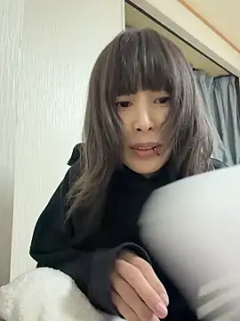 Snapshot of M_Lize chatting on December 14, 2025, 11:38 am M Lize online show from December 14, 2025, 11:38 am