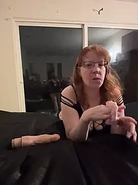 Snapshot of Lenaravenswood chatting on February 20, 2026, 5:48 am Lenaravenswood online show from February 20, 2026, 5:48 am