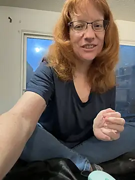 Snapshot of Lenaravenswood chatting on February 15, 2026, 1:50 am Lenaravenswood online show from February 15, 2026, 1:50 am