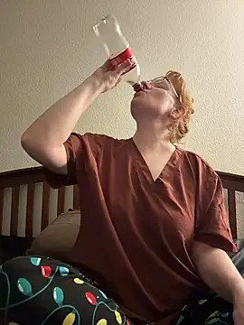 Snapshot of Lenaravenswood chatting on February 7, 2026, 9:17 am Lenaravenswood online show from February 7, 2026, 9:17 am