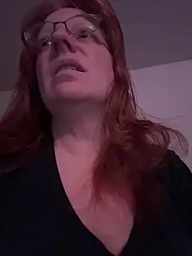 Lenaravenswood online show from March 28, 2026, 3:40 am