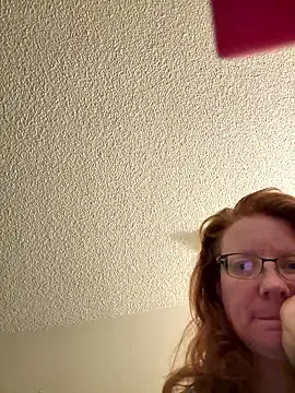 Snapshot of Lenaravenswood chatting on January 13, 2026, 9:46 am Lenaravenswood online show from January 13, 2026, 9:46 am