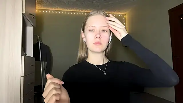 Snapshot of ZaidaSchwarten chatting on January 13, 2026, 6:06 am ZaidaSchwarten online show from January 13, 2026, 6:06 am