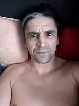 Snapshot of Johnbernard chatting on January 16, 2026, 9:30 pm Johnbernard online show from January 16, 2026, 9:30 pm