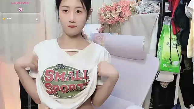 Yvonne-07 online show from March 26, 2026, 6:06 pm