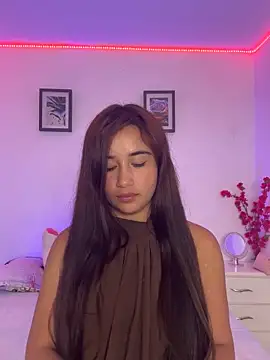 Aurora Dolce online show from March 6, 2026, 2:50 am