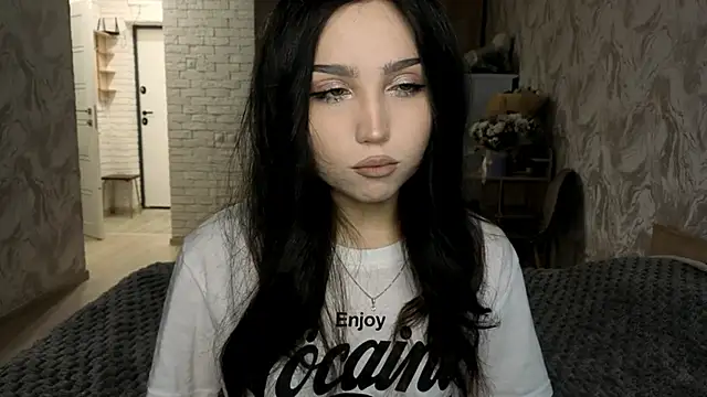 Snapshot of Qwami_Amie chatting on May 30, 2026, 5:25 am Qwami Amie online show from May 30, 2026, 5:25 am
