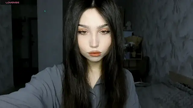 Snapshot of Qwami_Amie chatting on May 26, 2026, 4:54 am Qwami Amie online show from May 26, 2026, 4:54 am