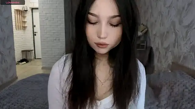 Snapshot of Qwami_Amie chatting on May 20, 2026, 10:34 am Qwami Amie online show from May 20, 2026, 10:34 am