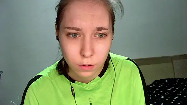 Snapshot of Annette_meow1 chatting on December 16, 2025, 5:11 am Annette meow1 online show from December 16, 2025, 5:11 am