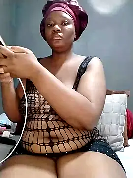 Snapshot of SexyAssQueenX chatting on May 13, 2026, 1:45 am SexyAssQueenX online show from May 13, 2026, 1:45 am