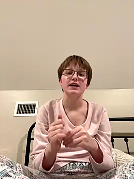 Lassie Cassie online show from January 6, 2026, 4:05 am