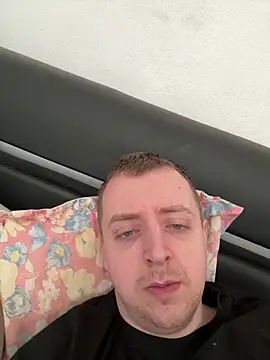 BezzBoiixh online show from January 1, 2025, 10:54 am