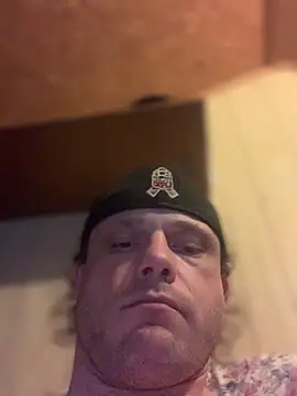 Snapshot of Ldnick69 chatting on March 28, 2026, 9:32 am Ldnick69 online show from March 28, 2026, 9:32 am