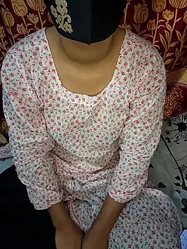 Snapshot of mira_queen1 chatting on December 20, 2025, 4:10 pm mira queen1 online show from December 20, 2025, 4:10 pm