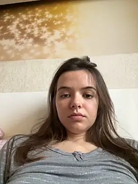 ALittleGrayRabbit online show from December 17, 2025, 10:42 am