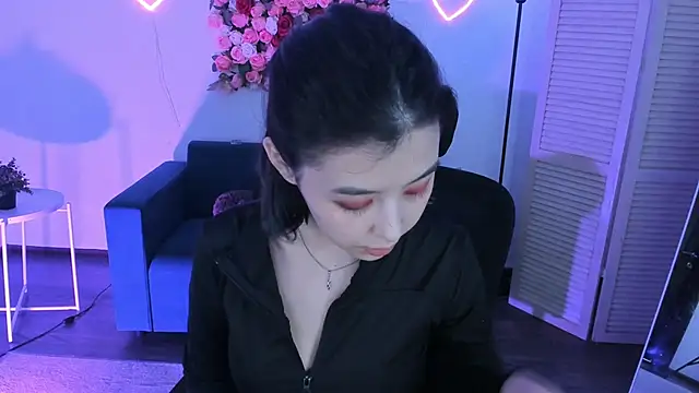 Snapshot of SirenMystiq chatting on May 3, 2026, 7:17 pm SirenMystiq online show from May 3, 2026, 7:17 pm