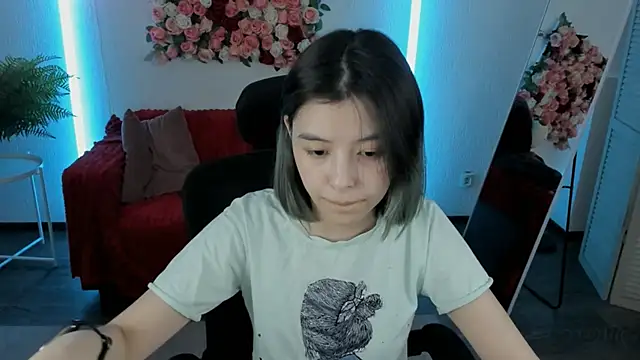 Snapshot of SirenMystiq chatting on May 14, 2026, 7:22 pm SirenMystiq online show from May 14, 2026, 7:22 pm