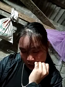 Snapshot of -myaa- chatting on December 15, 2025, 11:27 am -myaa- online show from December 15, 2025, 11:27 am